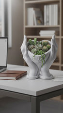 Vaso Decorativo Mãos de Afeto Esculpido Formato Coração Design Exclusivo
